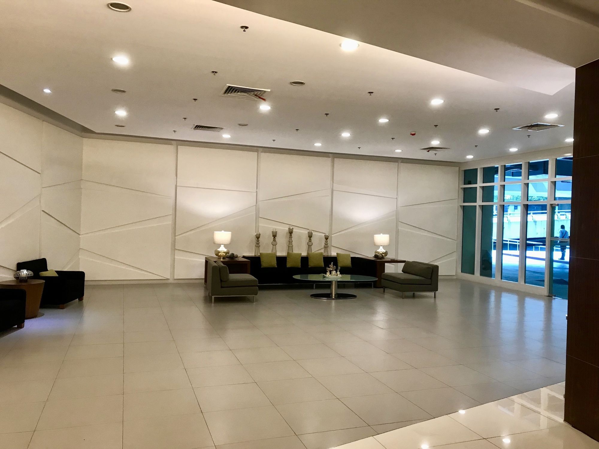 The Beacon Serviced Residences Makati City Exterior photo